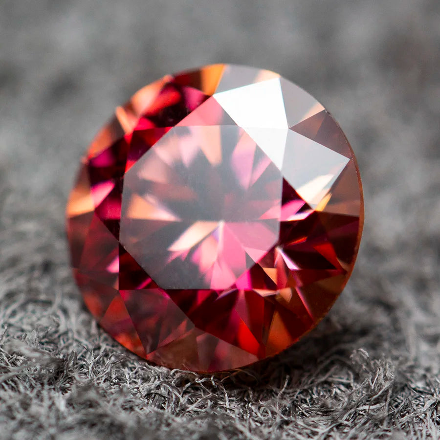 Eternal Spectrum Moissanite