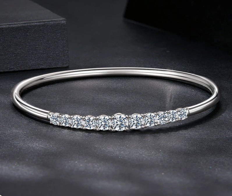 Lumira Cuff