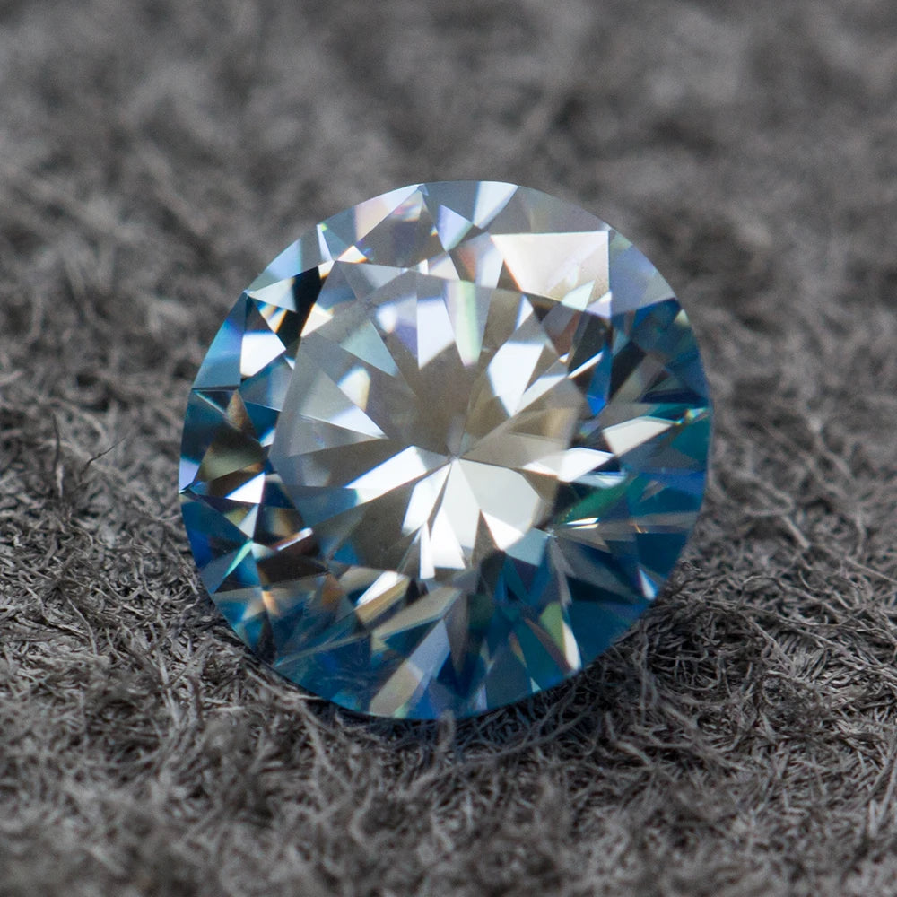 Eternal Spectrum Moissanite