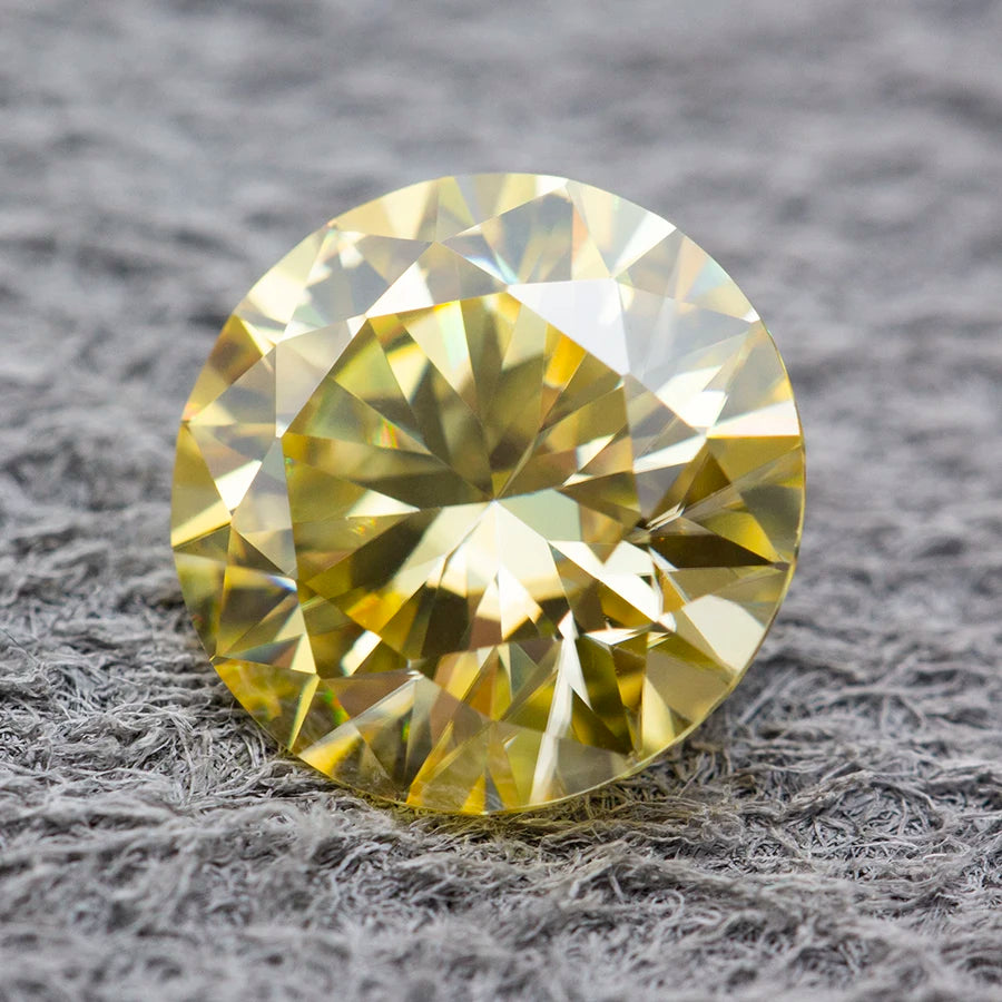 Eternal Spectrum Moissanite