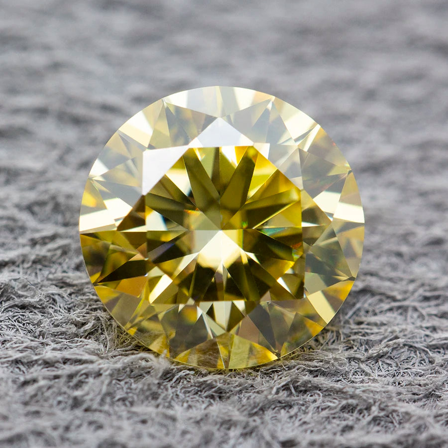 Eternal Spectrum Moissanite