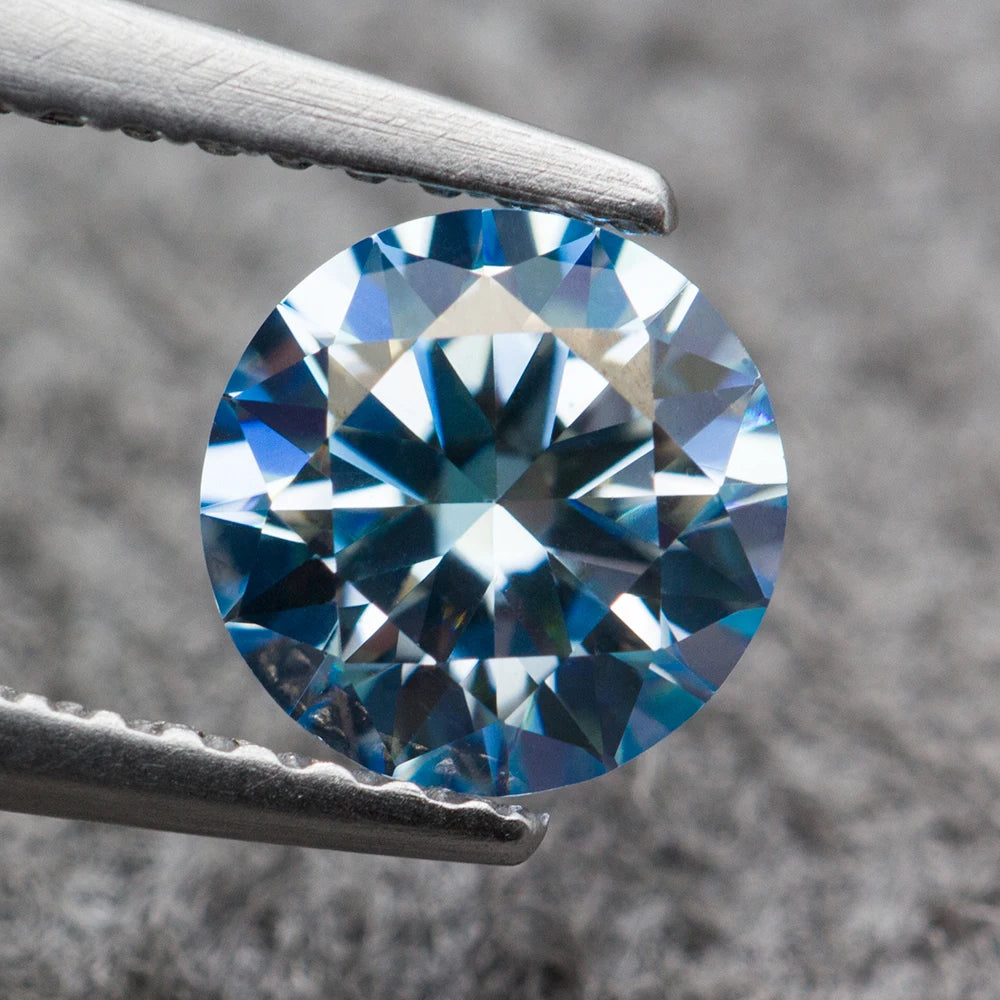 Eternal Spectrum Moissanite