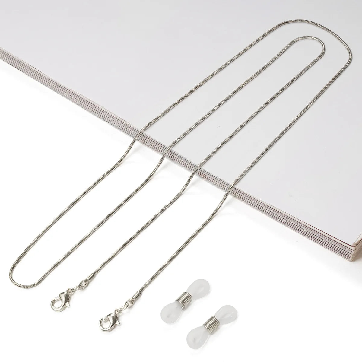 Lumière Eyewear Chain