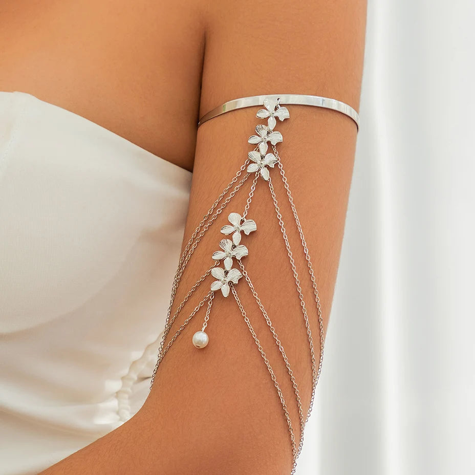 Al Thuraya Crystal Cuff