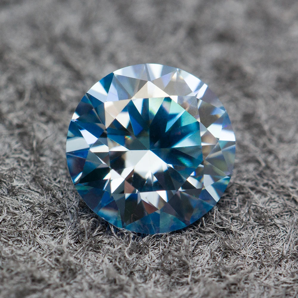 Eternal Spectrum Moissanite